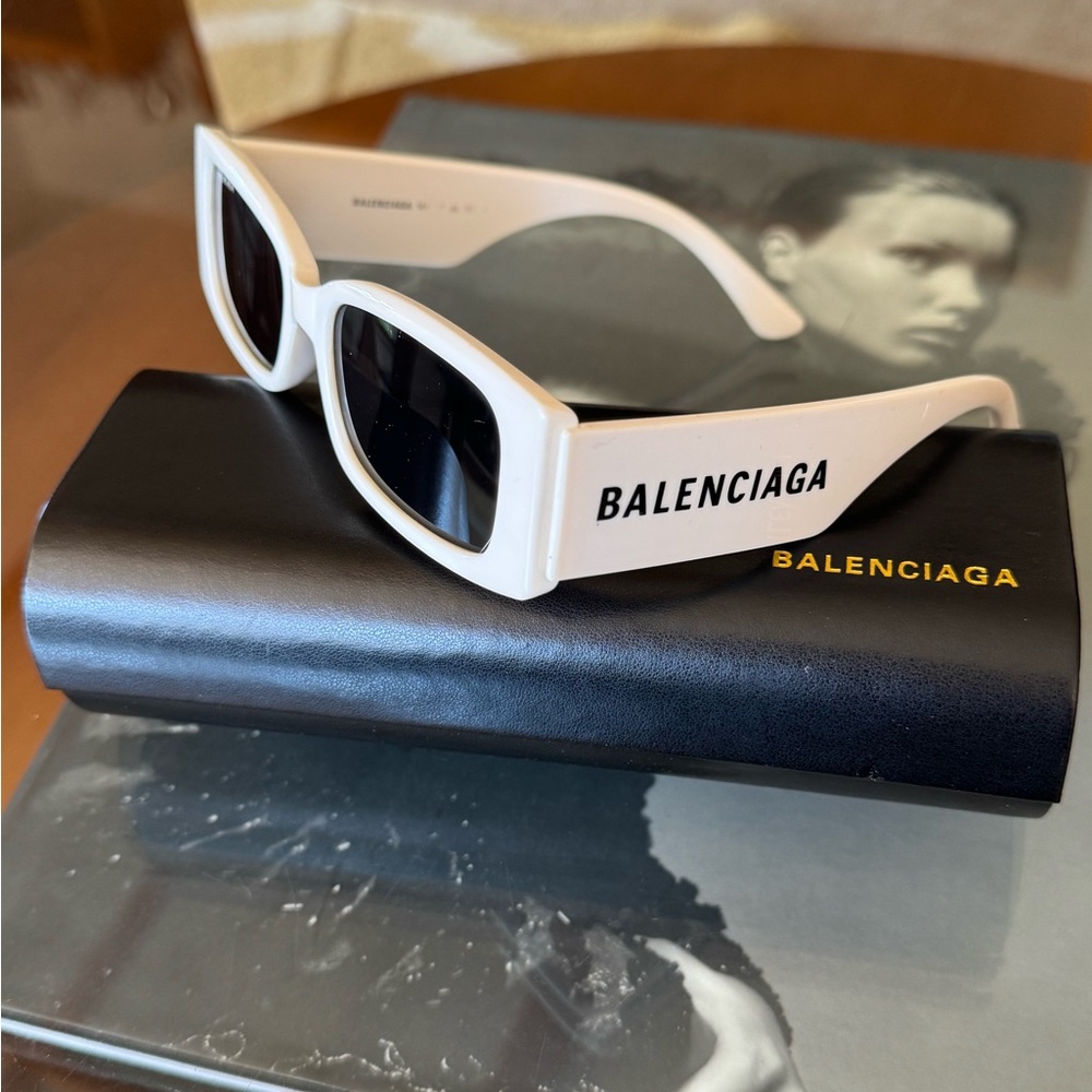 Balenciaga White Rectangular Sunglasses with Blac… - image 2